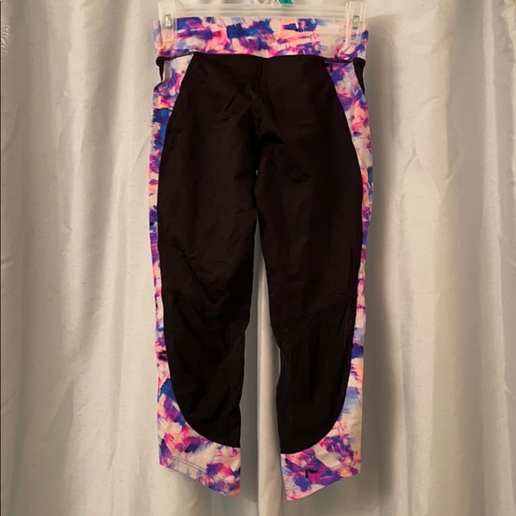 NWOT CALVIN KLEIN CROPPED LEGGINGS - Picture 5 of 7